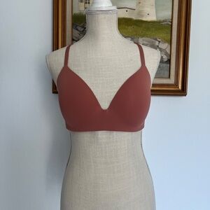 Victoria's Secret T-Shirt Lightly Lined Wireless Bra